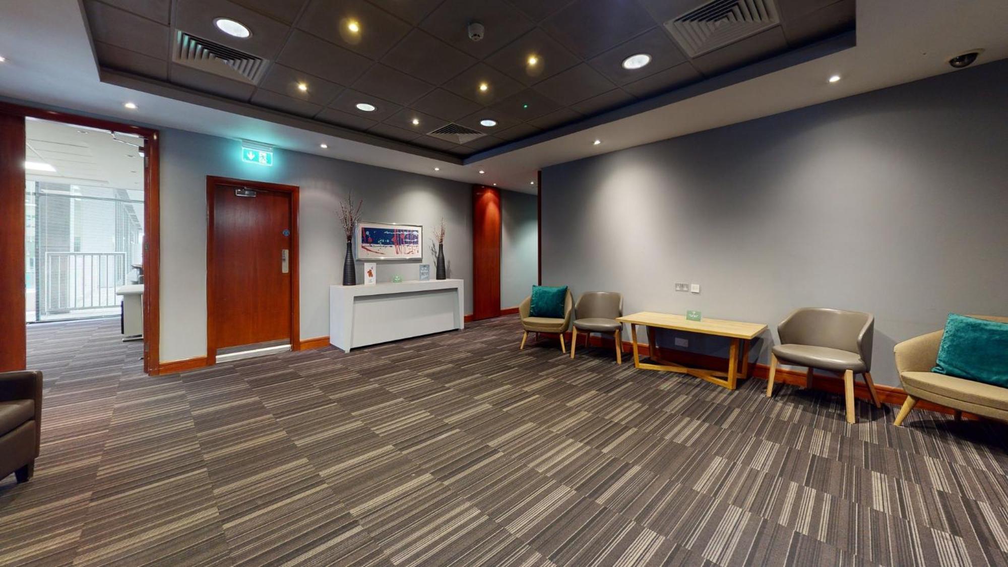 Holiday Inn Milton Keynes Central By Ihg Exterior photo