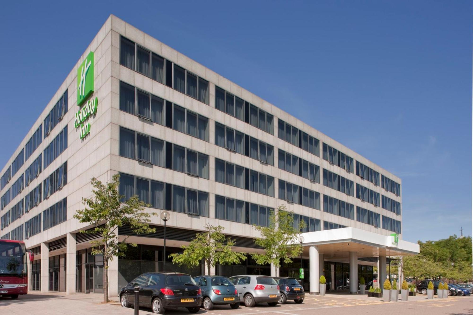 Holiday Inn Milton Keynes Central By Ihg Exterior photo
