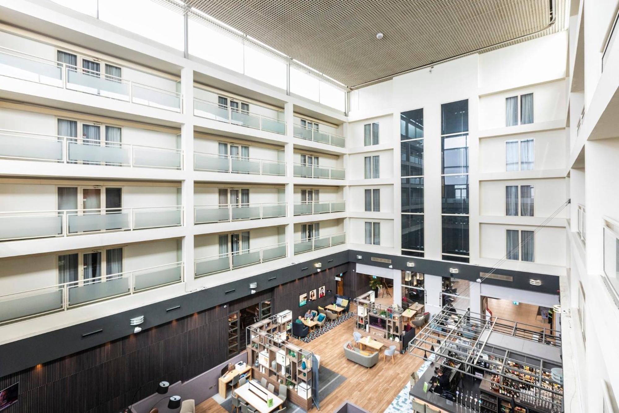 Holiday Inn Milton Keynes Central By Ihg Exterior photo